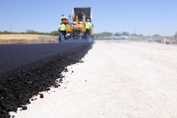 Best Driveway Paving Contractor  in Brooksville, MS